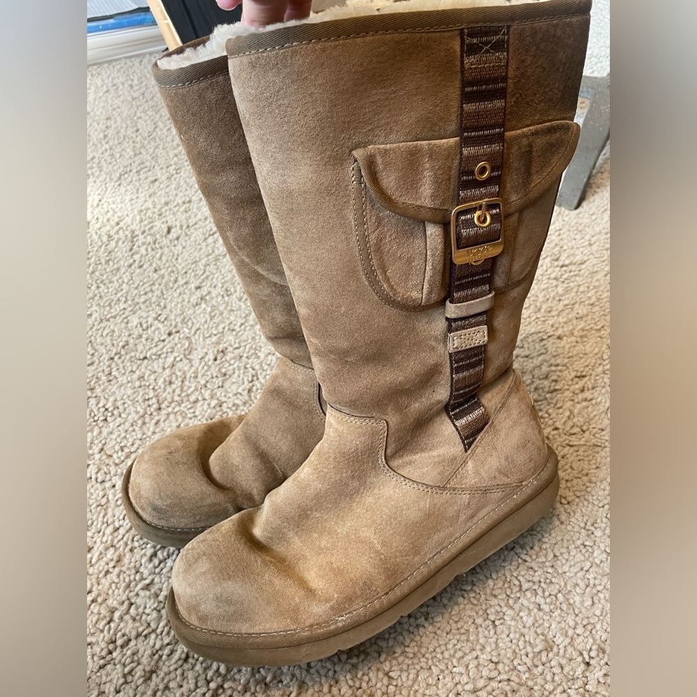 UGG Metro Cargo Boots Size 10
